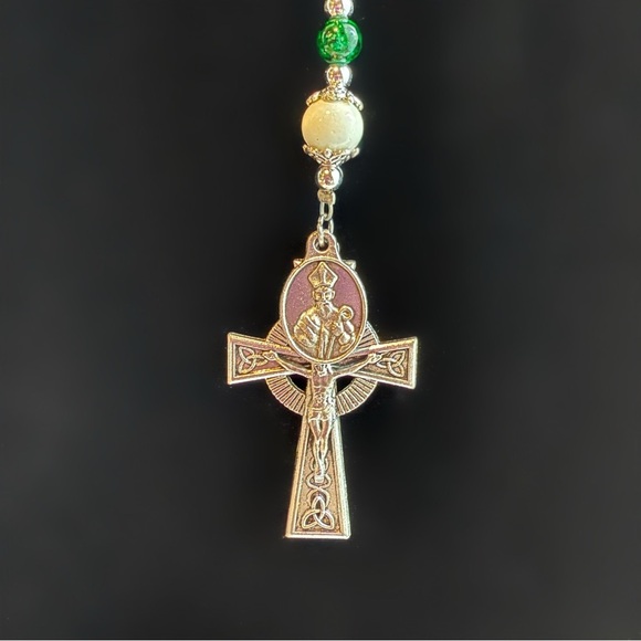 Green St Patrick Irish Marbled Prayer Rosary - Picture 4 of 8